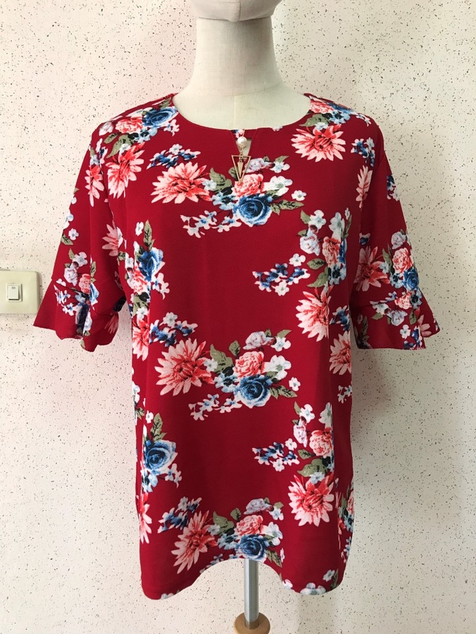 53835 เสื้อแฟชั่นลายดอกไม้สีแดง