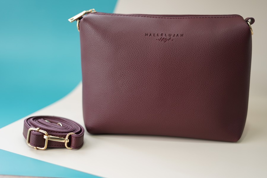 กระเป๋าหนัง HALLELUJAH (ฮาเลลูยา) Crossbody สีเรดไวน์