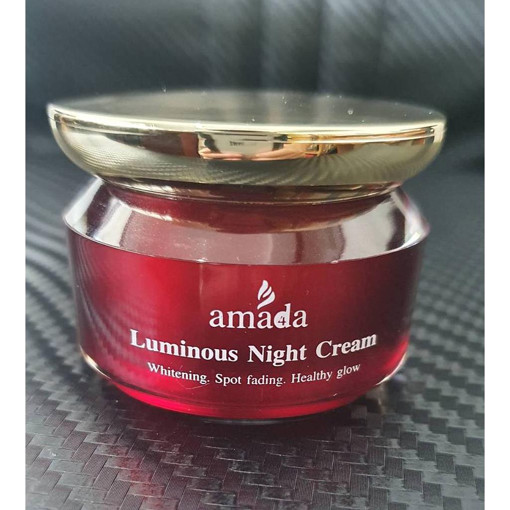 ครีมบำรุงผิวหน้าสูตรอ่อนโยนผสานด้วยสารสกัดจากธรรมชาติ และอัลฟ่าอาร์บูติน ช่วยปรับผิวหน้าขาวกระจางใส กระชับรูขุมขน ลดเลือนริ้วรอยสิว ฝ้า กระ และจุดด่างดำ