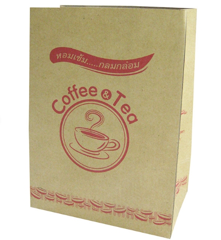 ถุงกาแฟพิมพ์ลาย Coffee &amp; Tea  (Coffee Bag)
 13x8x18.5cm.
จำนวนบรรจุต่อแพ็ค : 100 ใบ
รายละเอียดสินค้า : กระดาษคราฟท์ 125 แกรม, พิมพ์ 1 สี, ไม่มีหูหิ้ว, ผลิตจากกระดาษรีไซเคิล ใช้บรรจุถุงเครื่องดื่มทั่วไป
