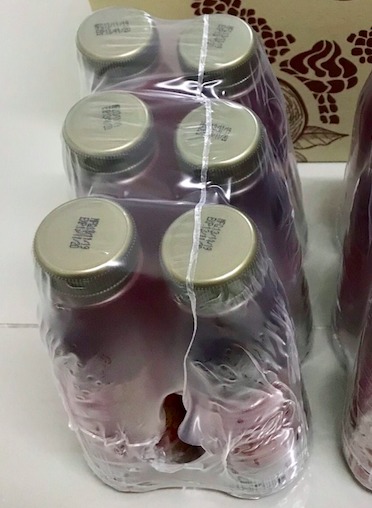 น้ำทับทิม 30%  ผสมกลิ่นมะลิ ใช้ดื่มและถวายเป็นน้ำผลไม้มงคลของไทย