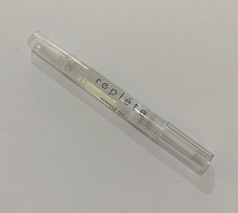 น้ำมันจากดอกไม้หลายชนิดเพื่อบำรุงเล็บและจมูกเล็บ 