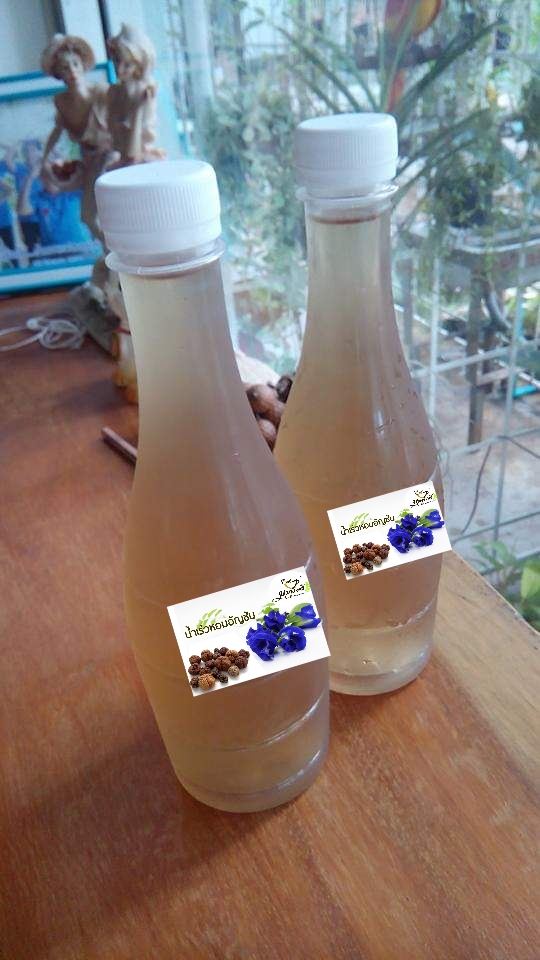 น้ำเร่วหอมอัญชัน แบบขวด ขนาด 180 ml