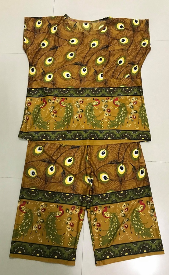 ชุดเสื้อ+กางเกงลำลองลายนกยูงสีเหลือง