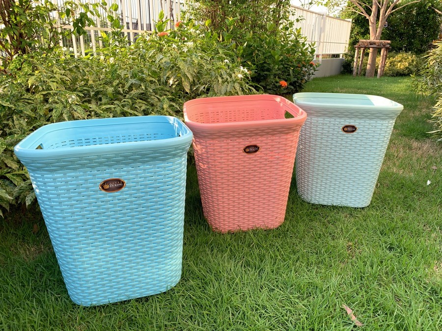 ตระกร้าผ้าลายหวาย ทรงสูงสีฟ้า รหัส KB-01-B