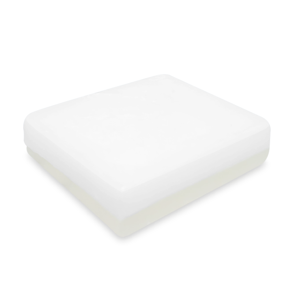 LABMADE CLEANSING WHIP SOAP
แลบเมด คลีนซิ่ง วิป โซพ
สบู่วิปโฟมทำความสะอาดผิวหน้าสูตรอ่อนโยนพิเศษ อุดมด้วยคุณค่าของ NIACINAMIDE 
หรือ VITAMIN B3 ช่วยให้ผิวกระจ่างใส และยังมีคุณสมบัติในการเป็น ANTIOXIDANT 
จึงช่วยจัดการกับอนุมูลอิสระ ซึ่งเป็นสาเหตุหนึ่งที่ทำให้ผิวถูกทำร้ายจนเกิดปัญหาผิว
สบู่วิปโฟมนี้สามารถทำความสะอาดผิวได้อย่างล้ำลึก โดยไม่ทำให้ผิวแห้ง พร้อมคงความ
ชุ่มชื้นให้ผิว จึงทำให้ผิวหน้าไม่ผลิตน้ำมันส่วนเกินออกมา ช่วยลดความเสี่ยงในการเกิดสิว
และทำให้ผิวหน้ามัน 