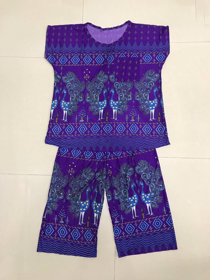 ชุดเสื้อ+กางเกงลำลองสีม่วงลายนกยูง