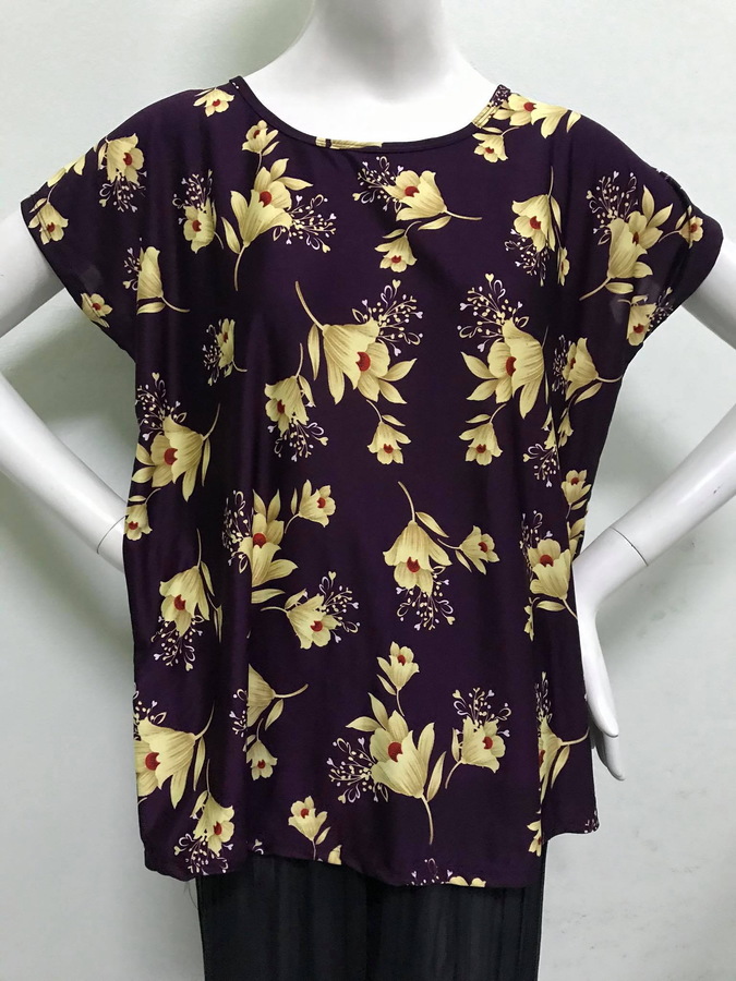 เสื้อแฟชั่นคอกลมสีม่วงลายลิลลี่ทอง