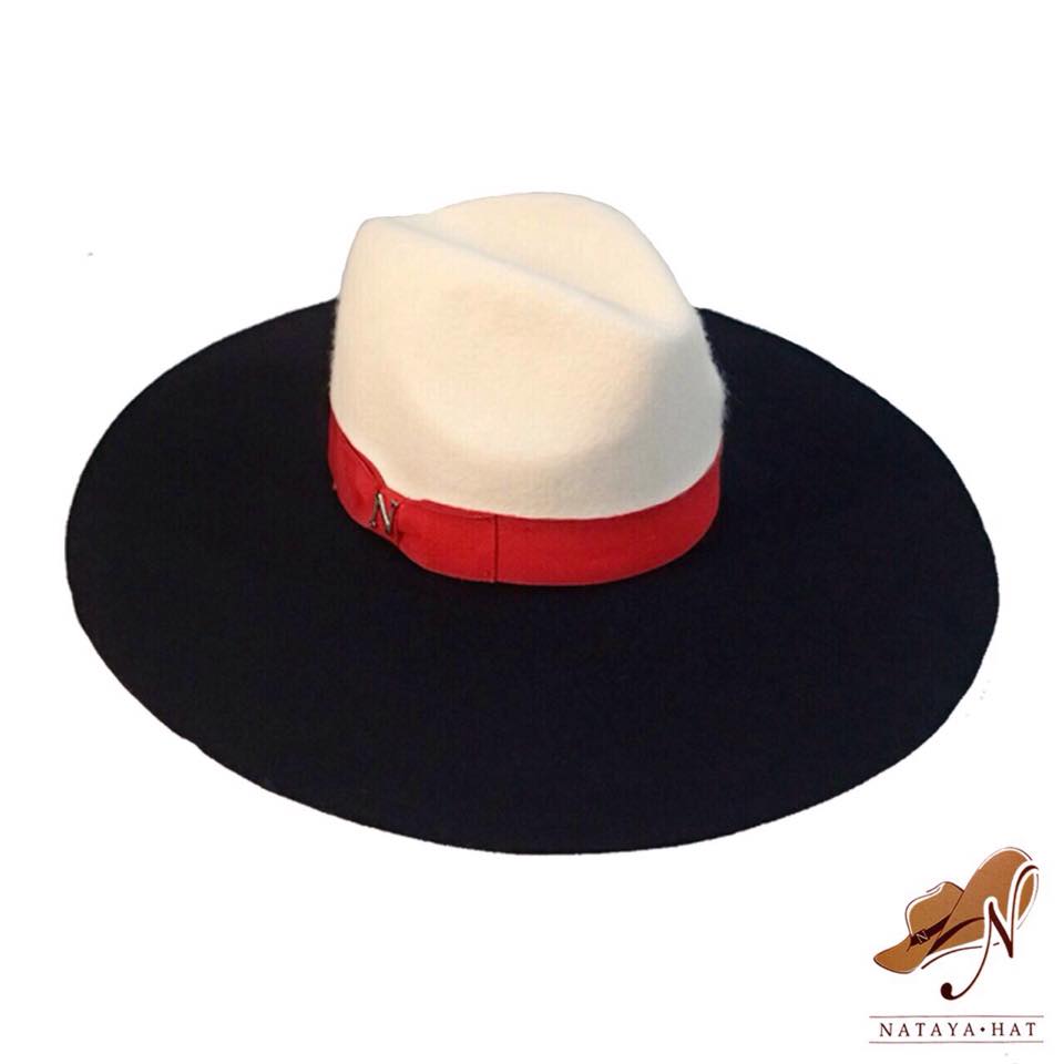 A032-M	รุ่น Virginie Capeline Hat White Black
