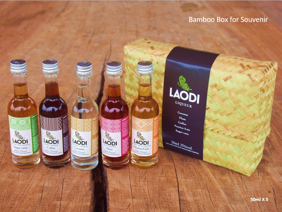 LAODI Souvernir Set with Bamboo Box  (LAODI 5 mini liquor set); Coffee, Passion Fruit, Sugarcane, Plum and Coconut.