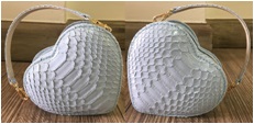 กระเป๋าสตางค์หนังงูลิมิเต็ด
รุ่น TINY HEART BAG LIMITED BELLY SOFT DOVE BLUE PYTHON