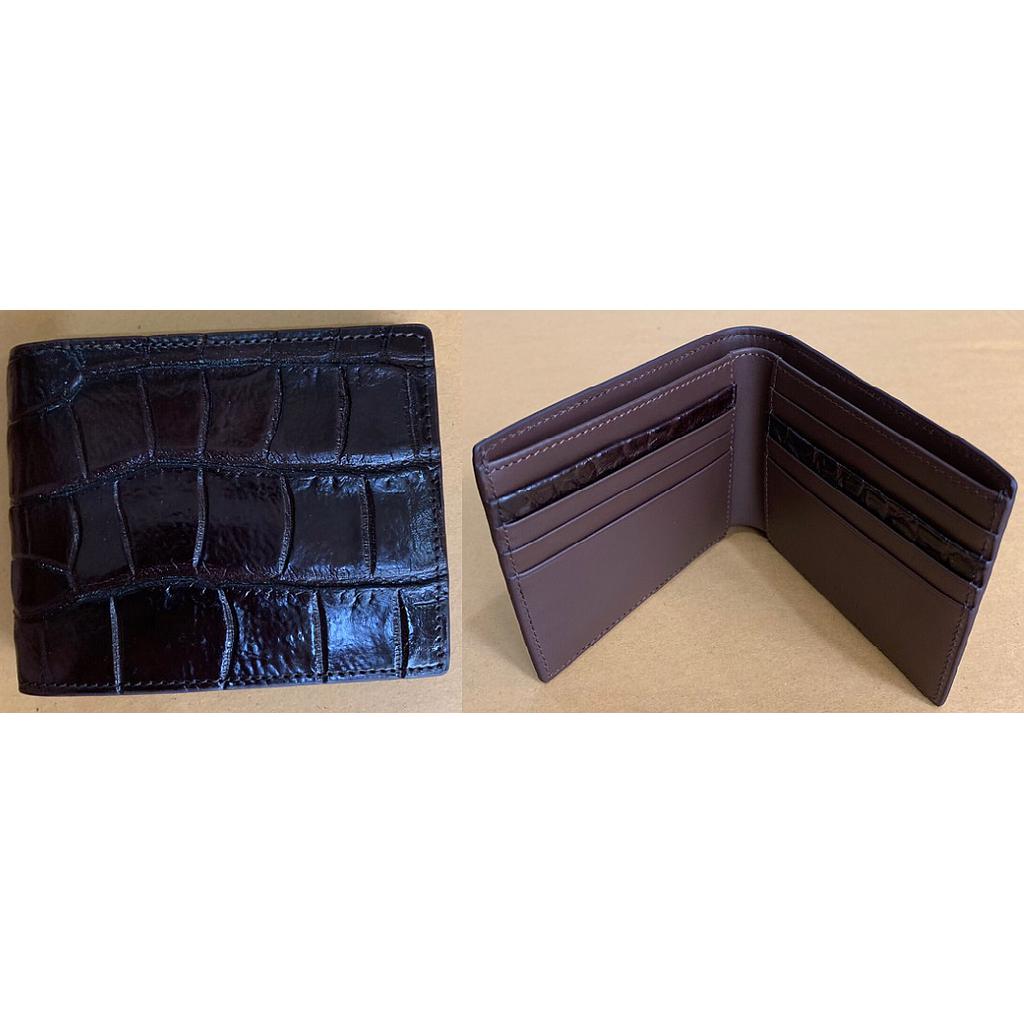 กระเป๋าสตางค์หนังจระเข้
รุ่น BI-FOLD WALLET BROWN CROCODILE