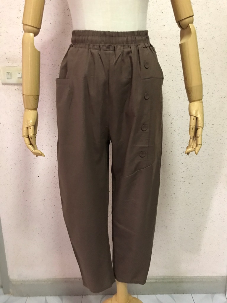 87081 กางเกงผ้าฝ้ายแต่งกระดุมสีน้ำตาล