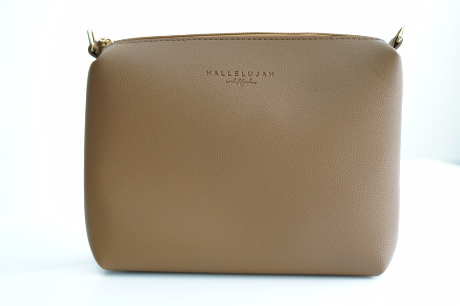 กระเป๋าหนัง HALLELUJAH (ฮาเลลูยา) Crossbody สีกาแฟ