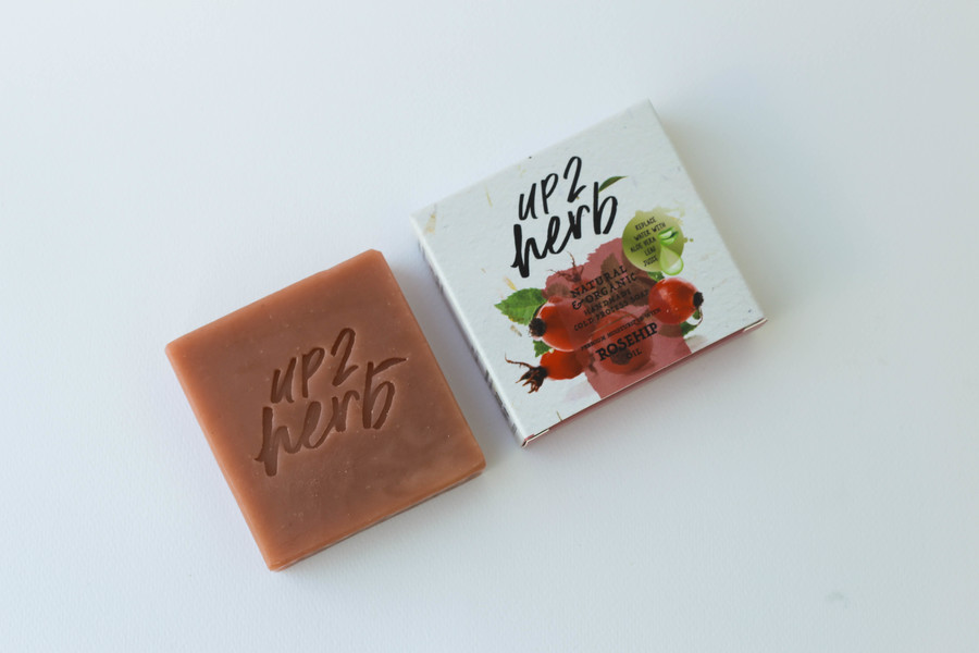 สบู่น้ำมันธรรมชาติทำมือ อัพทูเฮิร์บโรสฮิปออยล์