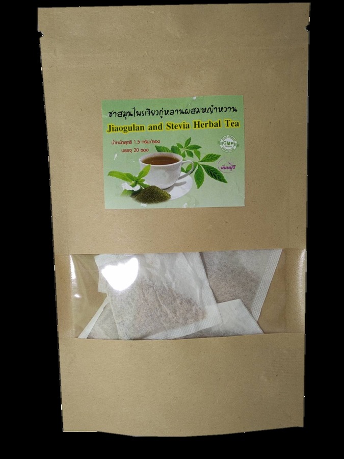 สมุนไพรเจียวกู้หลาน(Jiaogulan)หรือปัญจขันธ์ (Gynostemma pentaphyllum (Thunb.) Makino) สรรพคุณพื้นบ้านระบุว่า ทั้งต้นเป็นยาแก้อักเสบ แก้ไอ ขับเสมหะ และใช้พอกรักษาแผล 
สารสำคัญที่พบเป็นสารในกลุ่มซาโปนินคือ ginsenoside gypenoside ซึ่งคล้ายกับสารสำคัญในโสม จึงไม่น่าแปลกใจว่าบางครั้งจึงเรียกเจียวกู้หลานว่า Miracle grass 
สำหรับหญ้าหวานนั้นสรรพคุณของใบหญ้าหวานนั้นให้ความหวานมากกว่าน้ำตาลถึง 10 - 15 เท่า สารสำคัญที่ทำให้มีรสหวานเป็นสารในกลุ่ม steviol glycosides และที่พบเป็นส่วนใหญ่คือสาร stevioside ซึ่งมีความหวานมากกว่าน้ำตาลถึง 200 - 300 เท่า แต่ไม่ก่อให้เกิดพลังงาน จึงเหมาะสำหรับการใช้เป็นสารให้ความหวานในผู้ป่วยโรคเบาหวาน และผู้ที่ต้องการควบคุมน้ำหนัก 
สมุนไพรทั้ง 2 ชนิด คือ เจียวกู่หลาน และหญ้าหวาน ล้วนมีฤทธิ์ทางเภสัชวิทยาที่น่าสนใจ 