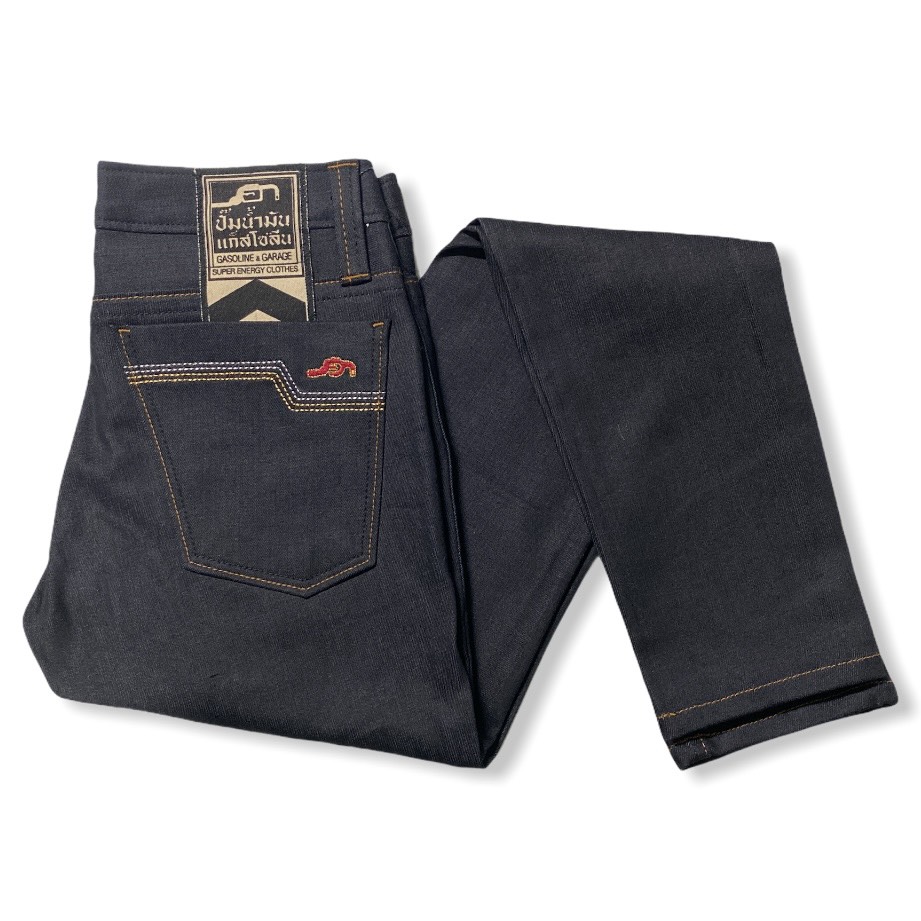 กางเกงยีนส์ 
Sup Silver &amp; Gold 
Size 42