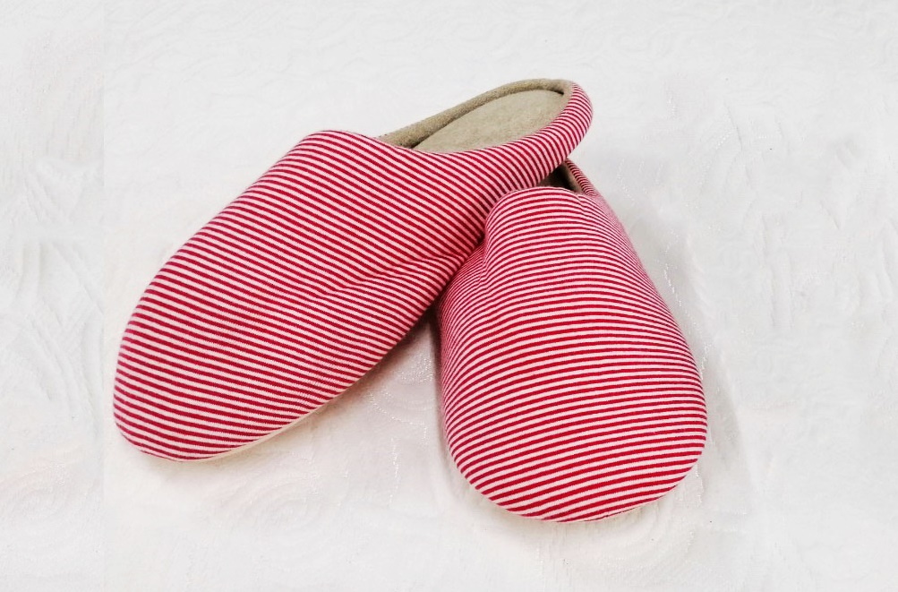 รองเท้าใส่ในสำหรับบ้านผู้หญิง (สีแดง)