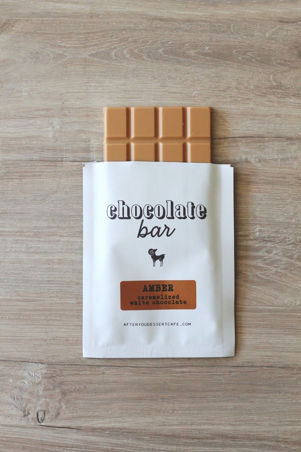 Chocolate bar (amber-caramel white choc)