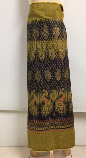 ผ้าถุงพิมพ์ทองลายนกยูงสีไพร