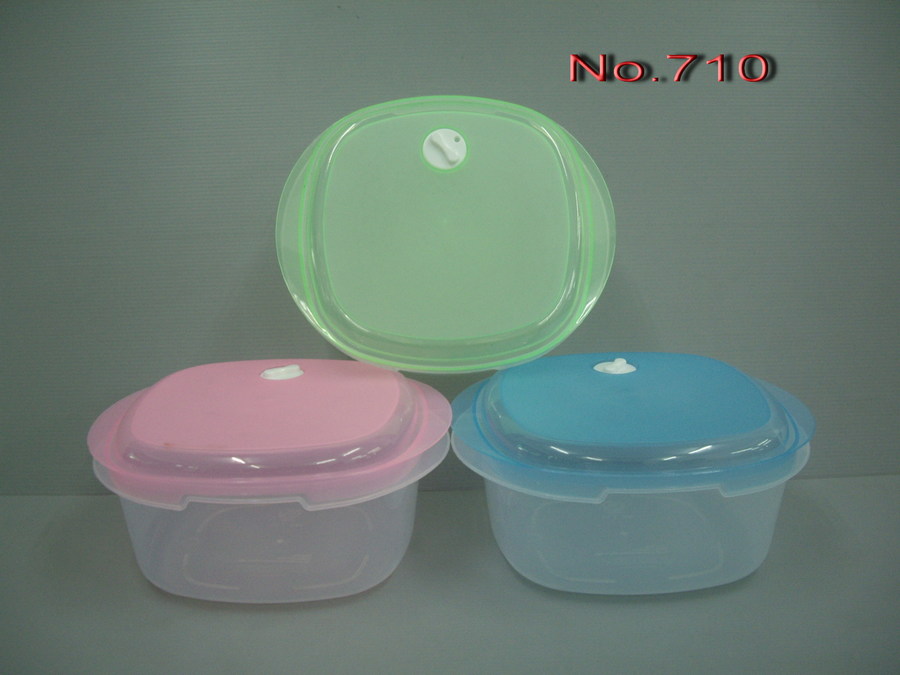 กล่องถนอมอาหารสี่เหลี่ยมใหญ่ No.710 สีใส