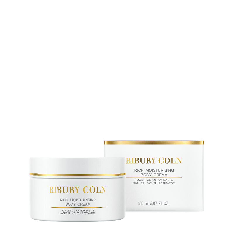 Bibury Coln-Rich Moisturising Body Cream 150ml. บำรุงผิวที่แห้ง ขาดน้ำอย่างมีประสิทธิภาพด้วย ไบบูรี่ โคลน์ ริช มอยส์เจอร์ไรซิ่ง บอดี้ ครีม 
เนื้อครีมเข้มข้นด้วยส่วนผสมของน้ำมันสกัดจากพืชธรรมชาติหลายชนิด วิตามิน อี และสารต้านอนุมูลอิสระ 
มอบความชุ่มชื้นให้แก่ผิว ทำให้ผิวสวยอย่างมีสุขภาพดี พร้อมทั้งดูแลผิวที่ถูกทำลายให้แลดูเรียบเนียน มีสัมผัสที่นุ่มลื่น โดยไม่รู้สึกเหนียวเหนอะหนะ 
RADICARE® สารสกัดแอนตี้ออกซิแดนท์จากธรรมชาติ สูตรเฉพาะของ ไบบูรี่ โคลน์ ช่วยปกป้องผิวจากริ้วรอยก่อนวัย ช่วยลดอนุมูลอิสระที่มีอยู่ในเซลล์ผิว และยับยั้งการก่อตัวของอนุมูลอิสระใหม่ 
ให้ความรู้สึกผ่อนคลายจากกลิ่นหอมอ่อนโยนของดอกไม้