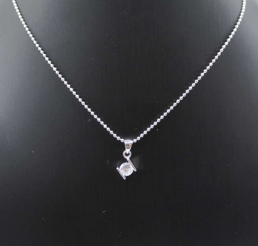 Pearl Jewelry สร้อยคอจี้เพชรสวิส Love One