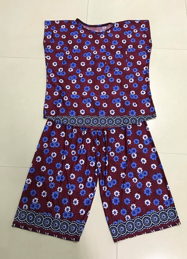 ชุดเสื้อ+กางเกงลำลองลายเดซี่สีโทนเลือดหมู