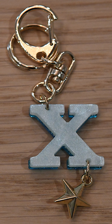 พวงกุญแจอะคริลิกเล็กตัวอักษร X
