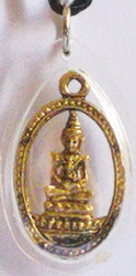 พระแก้วมรกตวงรีสีทองปัดดำ
