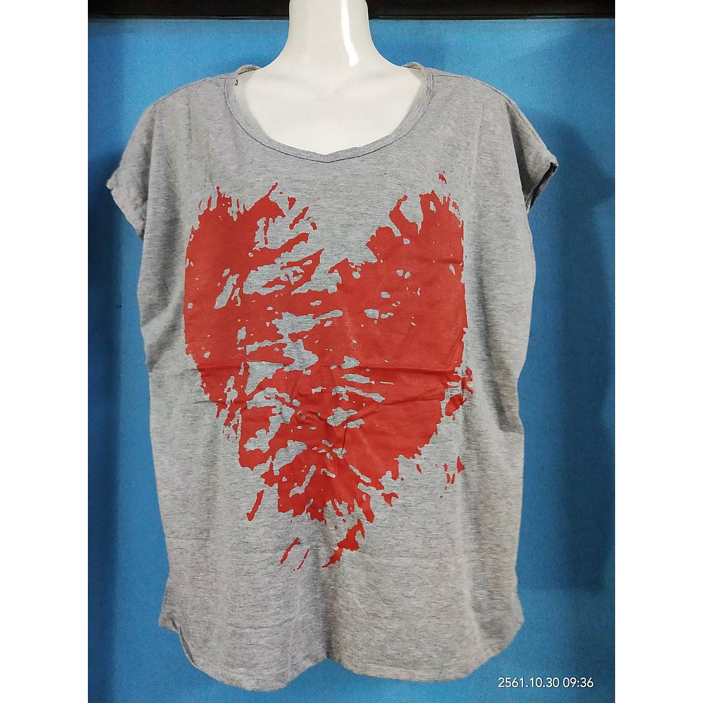 เสื้อแฟชั่นสีเทาสกรีนลายหัวใจหน้า