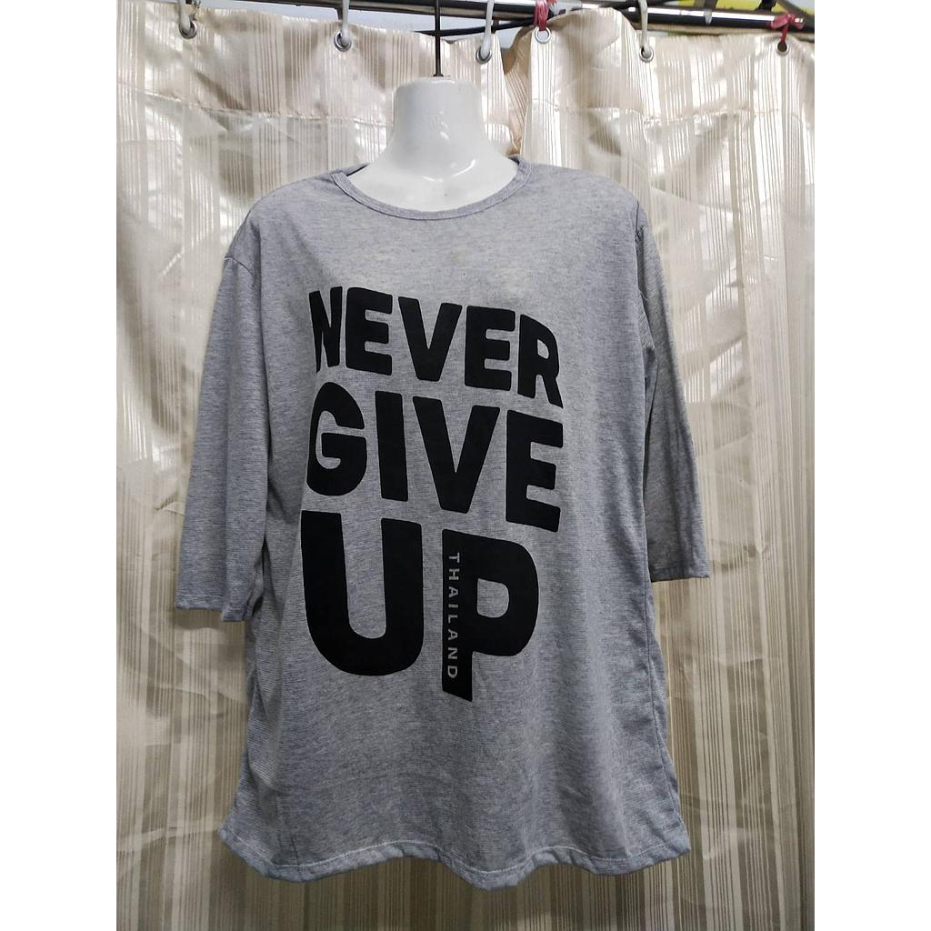 เสื้อแฟชั่นสีเทาสกรีนลาย NEVER GIVEUP