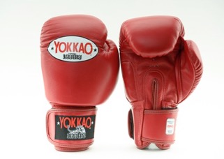 นวมชกมวย Yokkao Matrix Gloves Red Biking 18oz