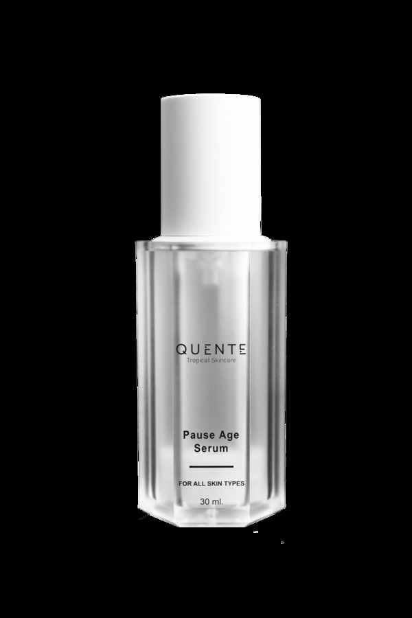 QUENTE PAUSE AGE SERUM
เซรั่มเนื้อบางเบา เกลี่ยง่าย ซึมเข้าผิวได้ดี อุดมไปด้วยสารสกัดจากมอสส์ ซึ่งเป็นนวัตกรรมใหม่ล่าสุดที่จะมาช่วยชะลอการ เกิดริ้วรอย เสริมสร้างความแข็งแรง สารสกัดจาก Bifidobacterium (Probiotic Bacteria)  ซึ่งเป็นจุลินทรีย์ที่มีประโยชน์กับผิว ช่วยต้านสารอนุมูลอิสระ โดยยับยั้ง Linoleic Acid Peroxidation  นอกจากนี้ยังช่วยปกป้อง เซลล์ผิวไม่ให้ถูกทำลายจากรังสี UVB มอบความชุ่มชื่นให้แก่ผิว ด้วยสาร Polysaccharide  ที่ได้จากการหมัก พร้อมทั้งช่วยให้ผิวกระจ่างใส โดยการยับยั้งการทำงานของ เอนไซม์ไทโรซิเนส ให้ผิวเรียบเนียนเปล่งปลั่งอย่างเป็นธรรมชาติ อีกทั้งยังมีสารสกัดอีกมากมายที่จะเข้ามาช่วยแก้ปัญหาผิวได้อย่างตรงจุด
