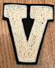ป้ายอักษรขนขาวนุ่ม V